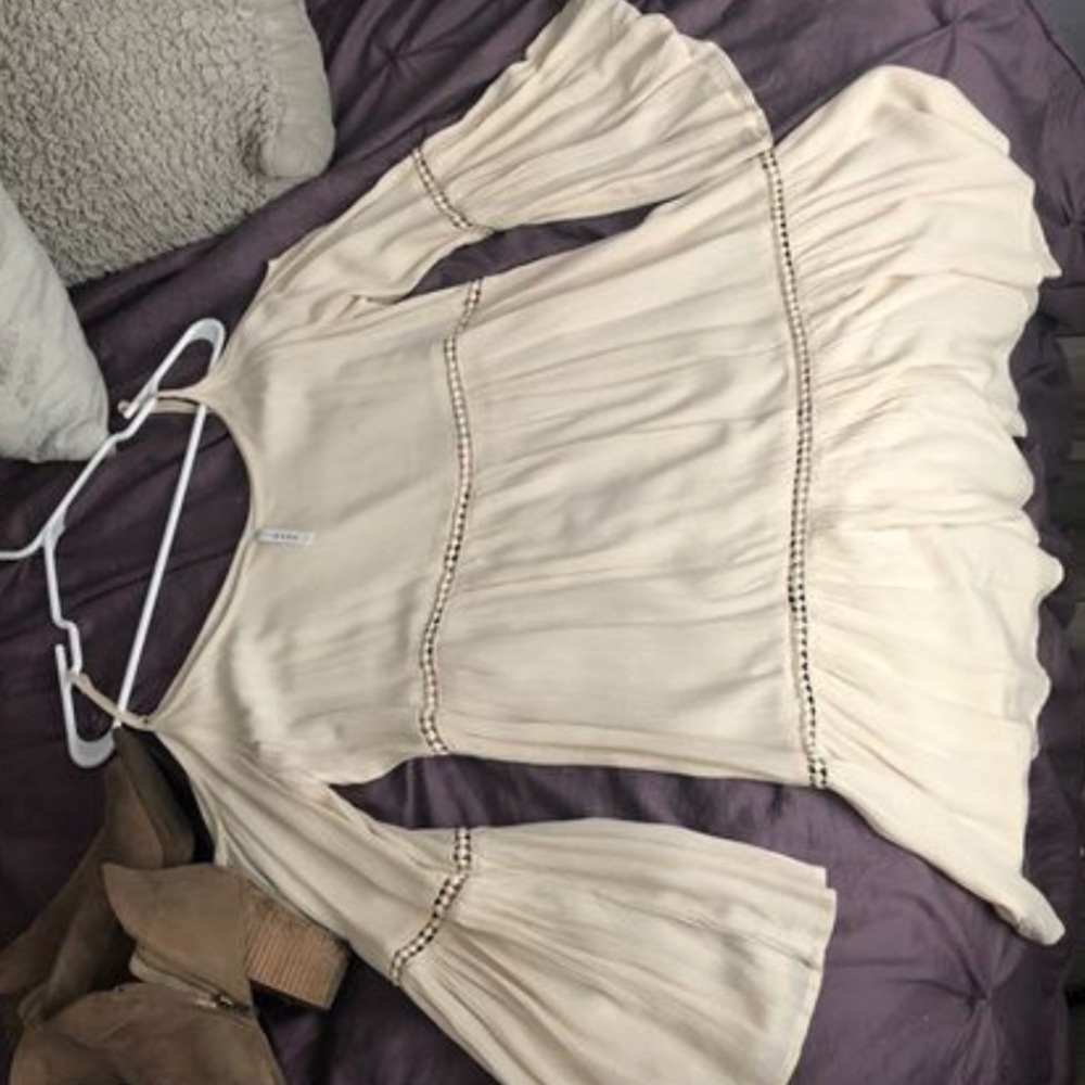 ❌SOLD❌Cirana off white /off shoulder dress